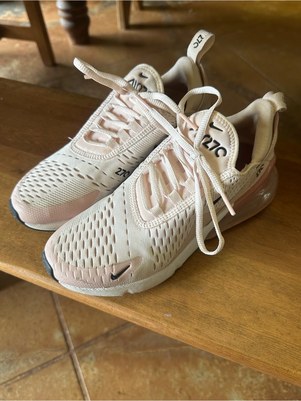 Nike Air Max 270 Lightweight Pink and White Sneakers